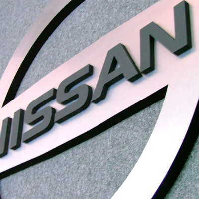 Cartel corpóreo Nissan con aluminio anodizado