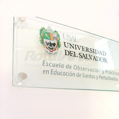 Cartel de entrada Universidad del Salvador