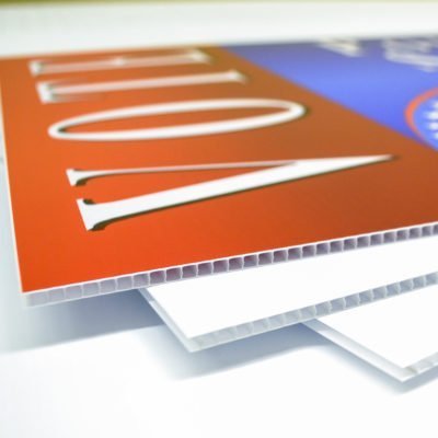 Carteles de Plástico Corrugado para Publicidad, Propaganda y Señalización