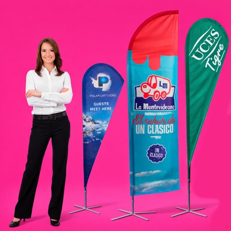 fly banners personalizados con impresión full color sobre tela resistente, ideales para uso en exterior e interior