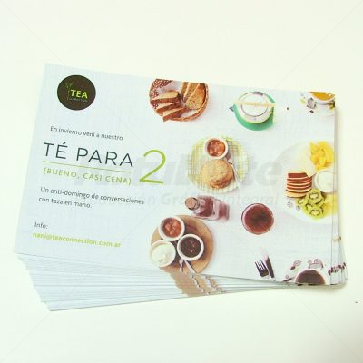 Folletos flyers impresiones en el día