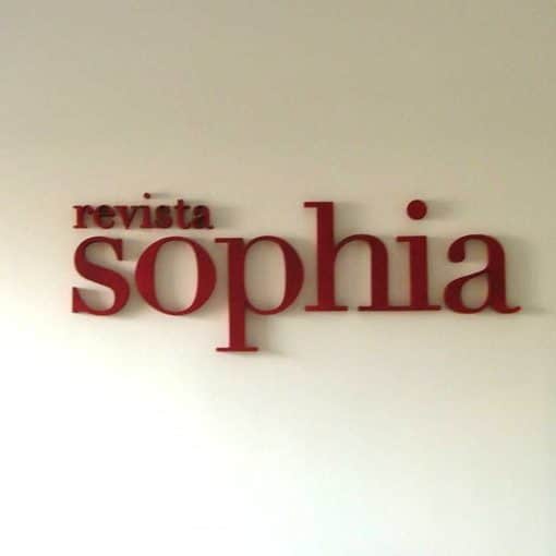 Logo en pared empresa - Revista Sophia