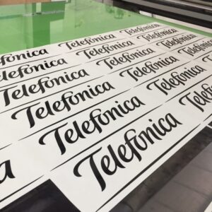 Vinilo de corte negro para Telefonica